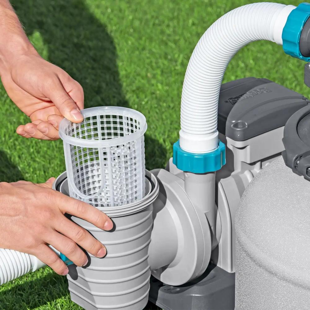 cleaning a pool filter in cleveland